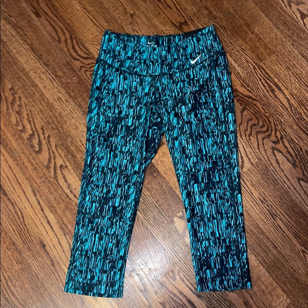 nike cropped dri-fit leggings